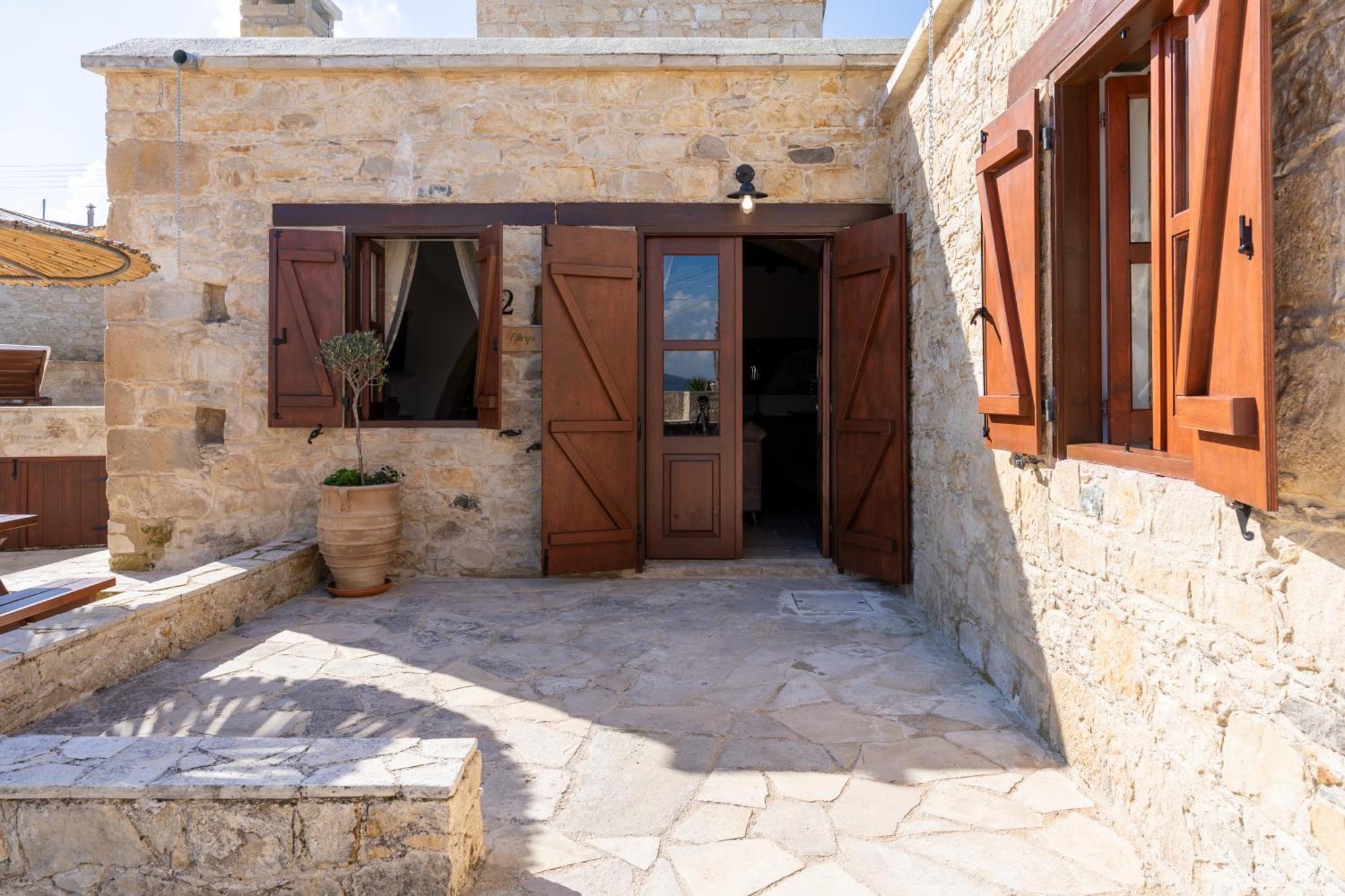 Stone Court Boutique Studios Pafos Zewnętrze zdjęcie